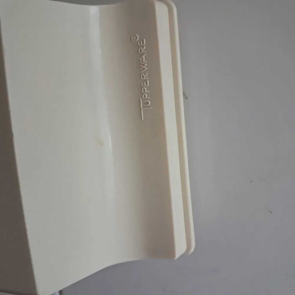 Tupperware vintage almond